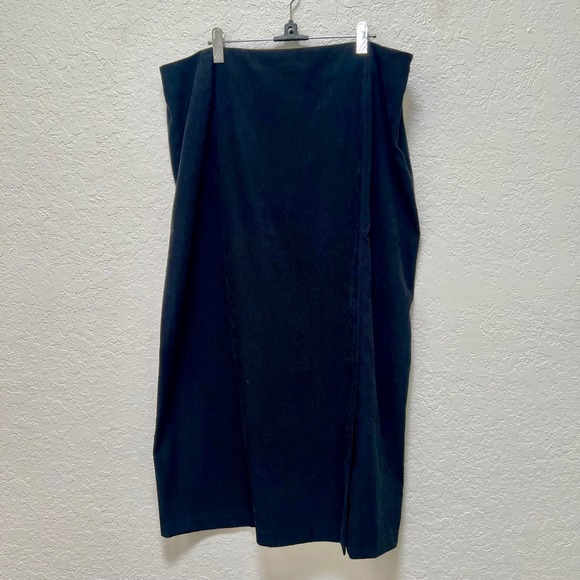 Coldwater Creek Dresses & Skirts - Coldwater Creek 1X Black Stretch Midi Skirt Side Slit Elastic Waist Faux Suede